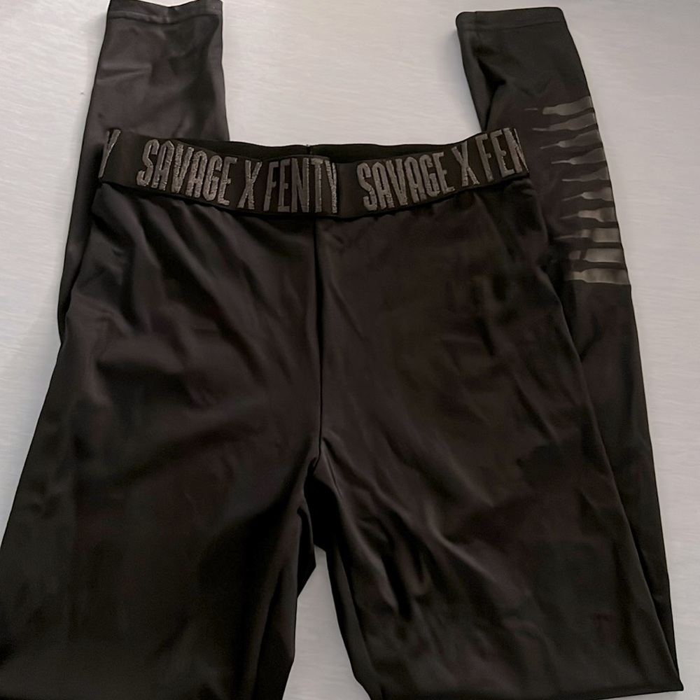 Savage X Fenty leggings